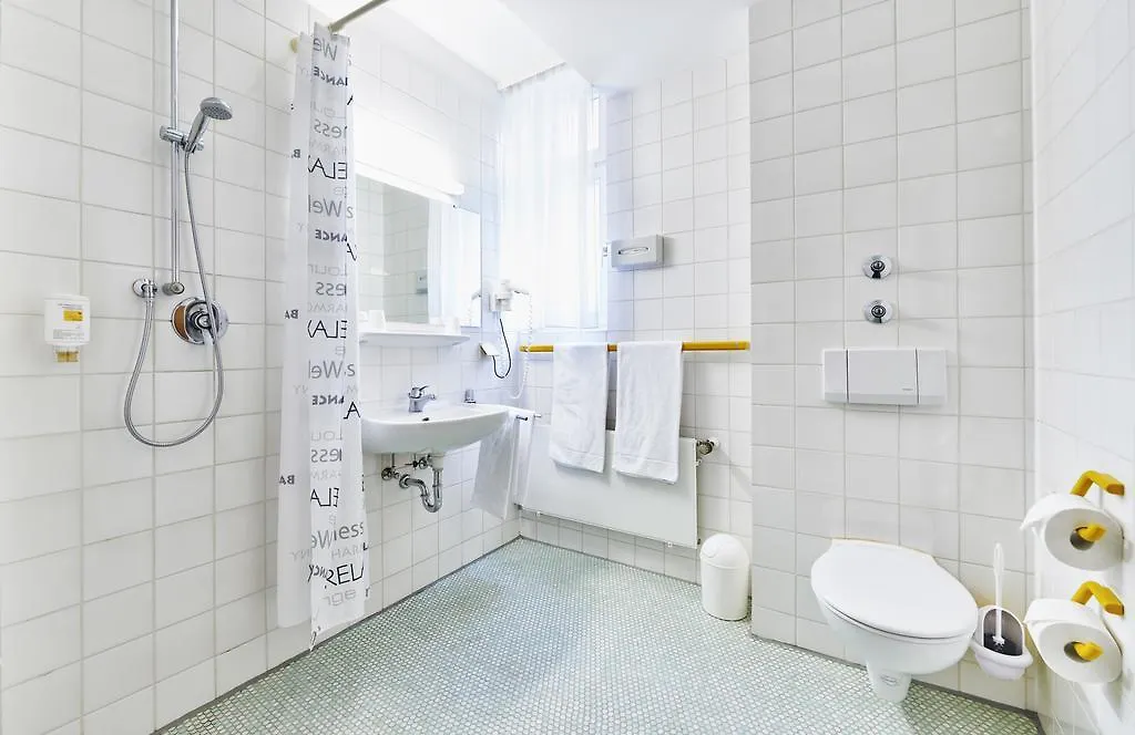 Brita Hotel שטוטגרט 3*,
